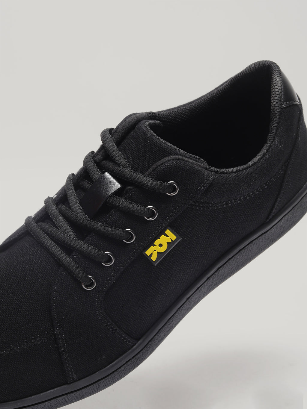 JM078 - Men's Canvas Shoes Black