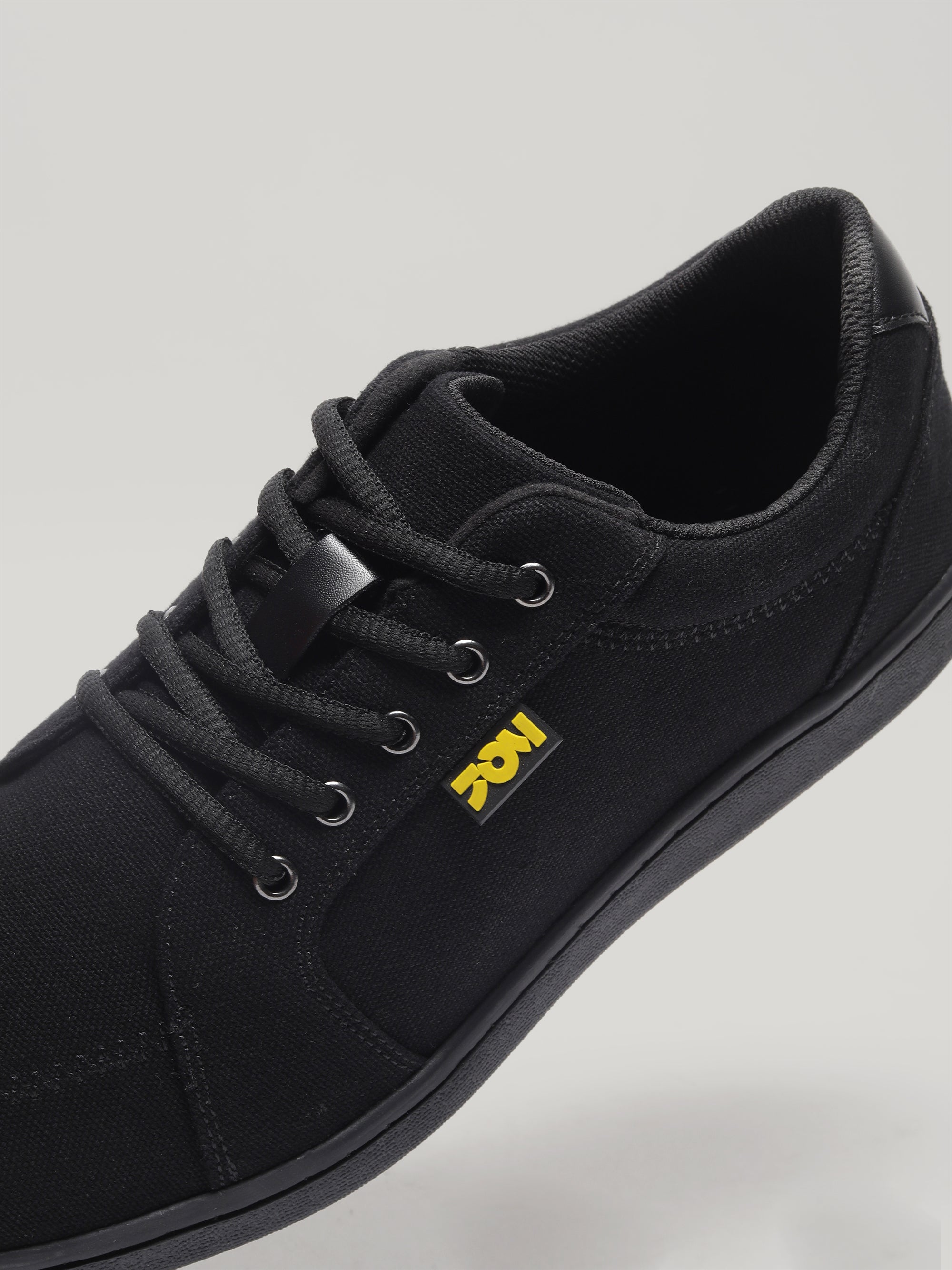 JM078 - Men's Canvas Shoes Black