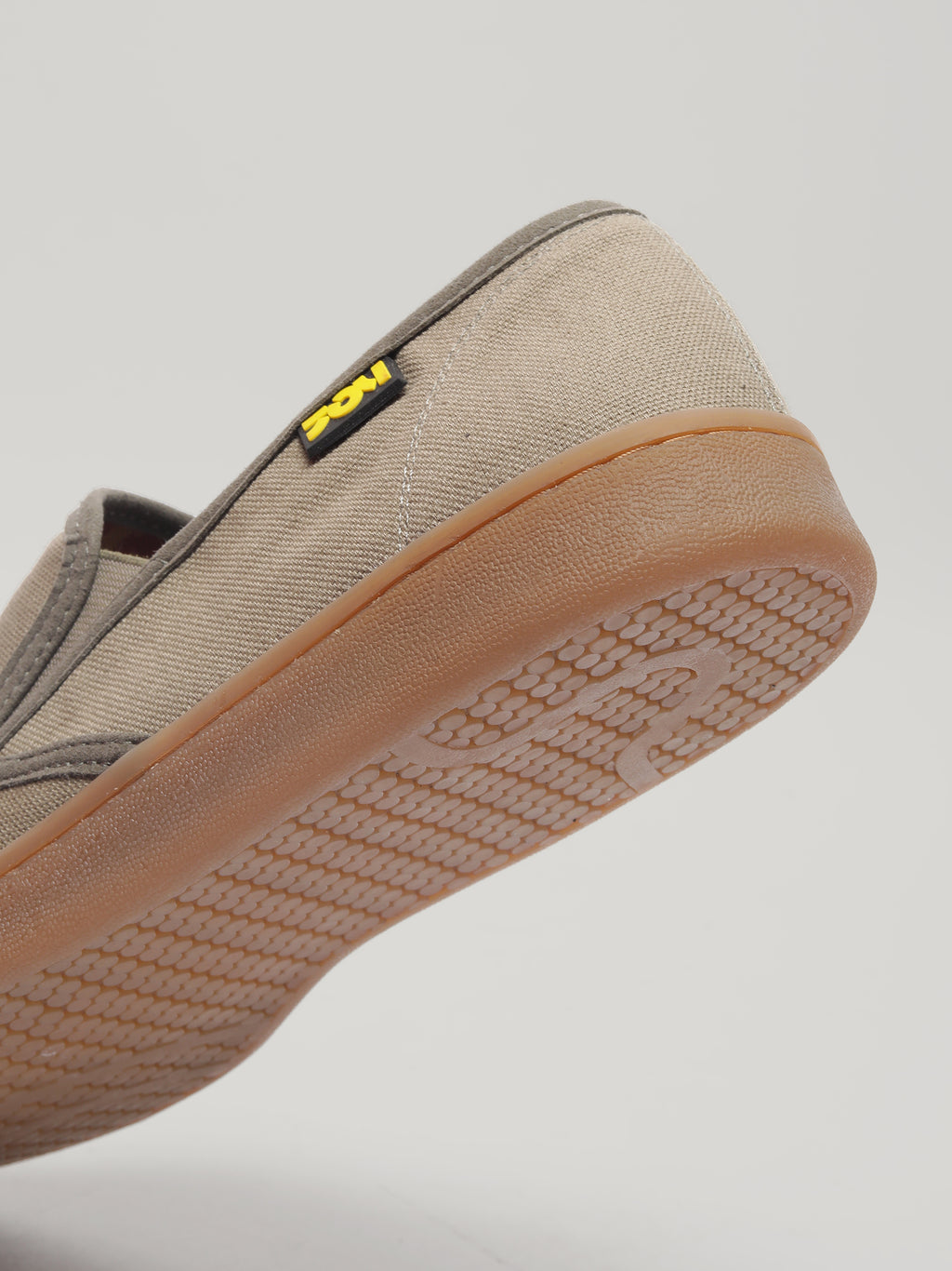 JM079 - Men's Canvas Shoes Olive