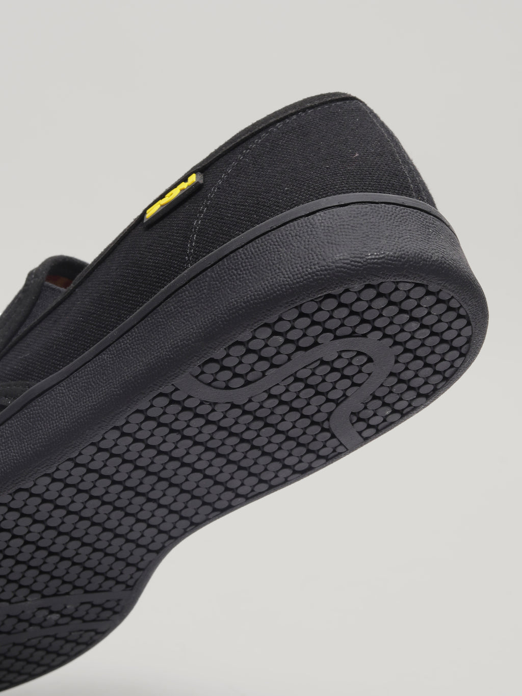 JM079 - Men's Canvas Shoes Black