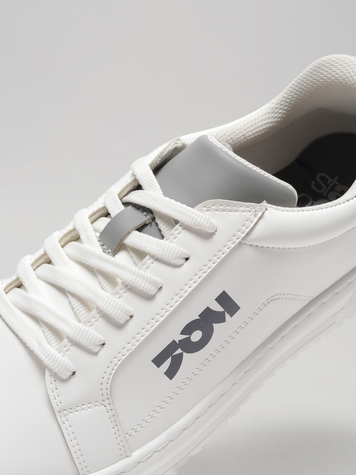 JM072 - Men's Lace up Shoes White