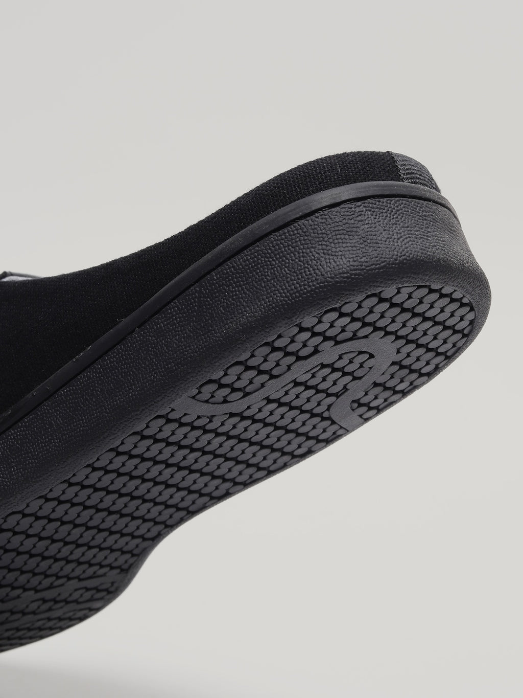 JM077 - Men's Canvas Mules Black