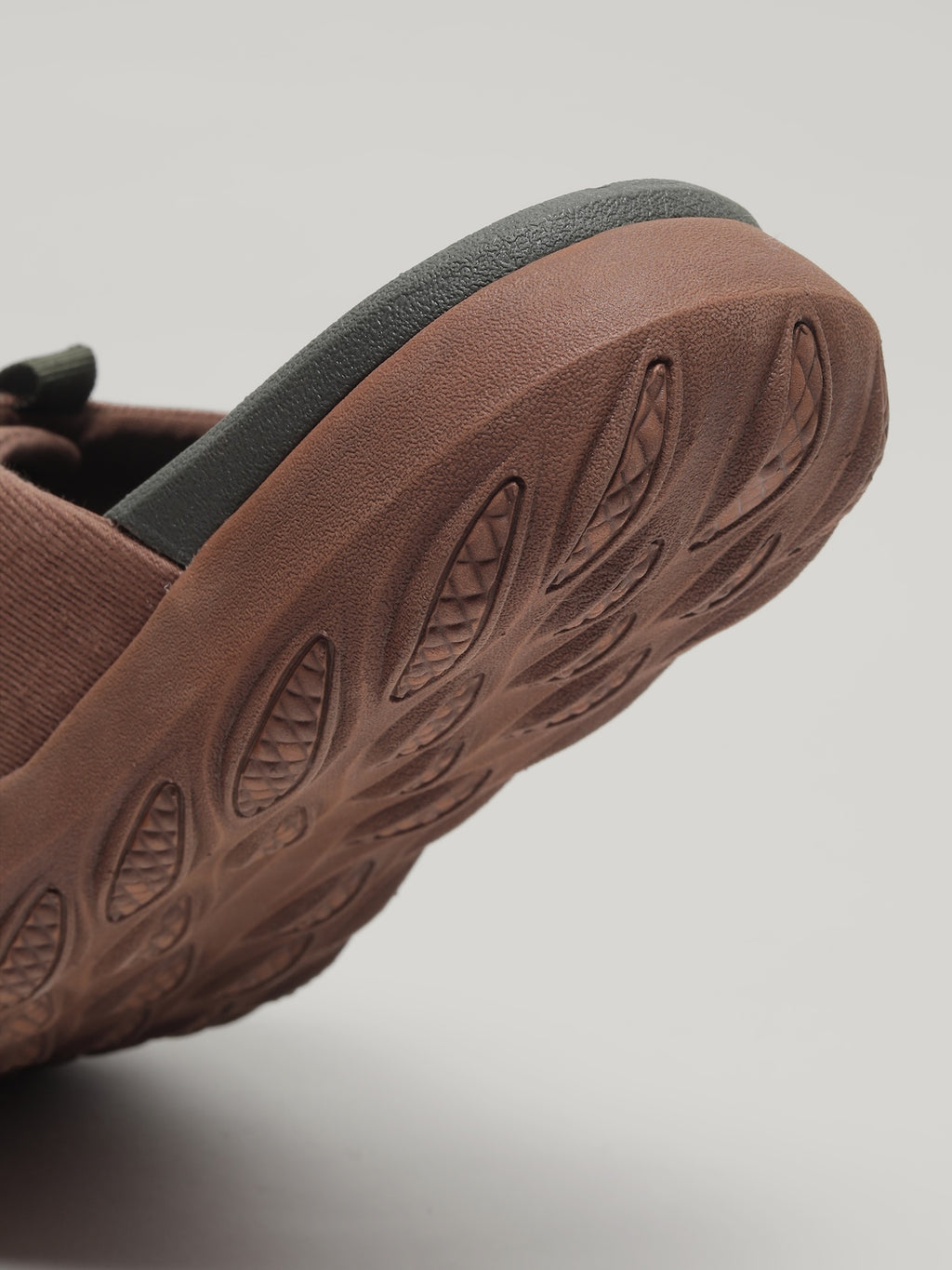 JMS035 - Men's Slides Coffee
