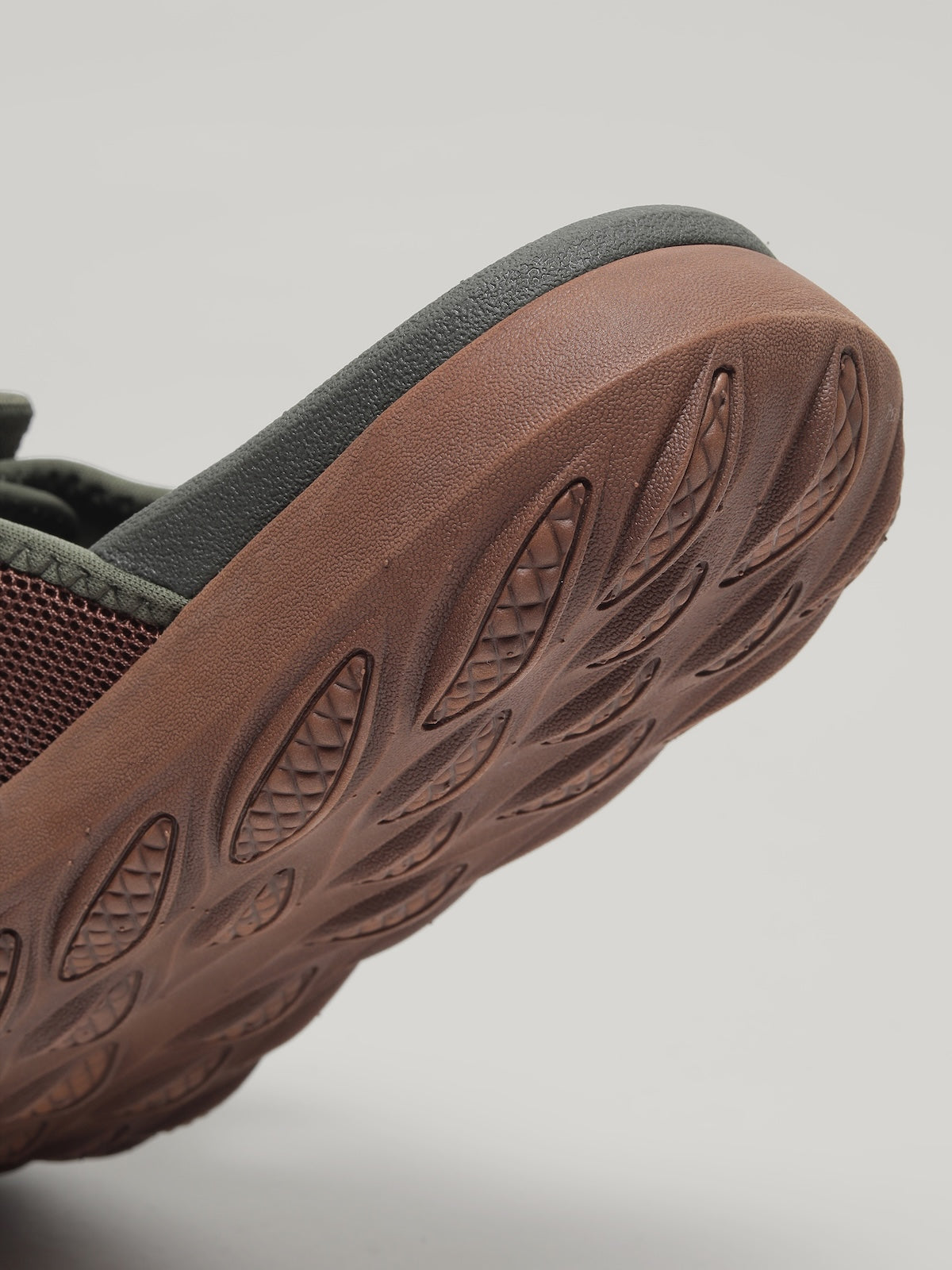 JMS036 - Men's Slides Coffee