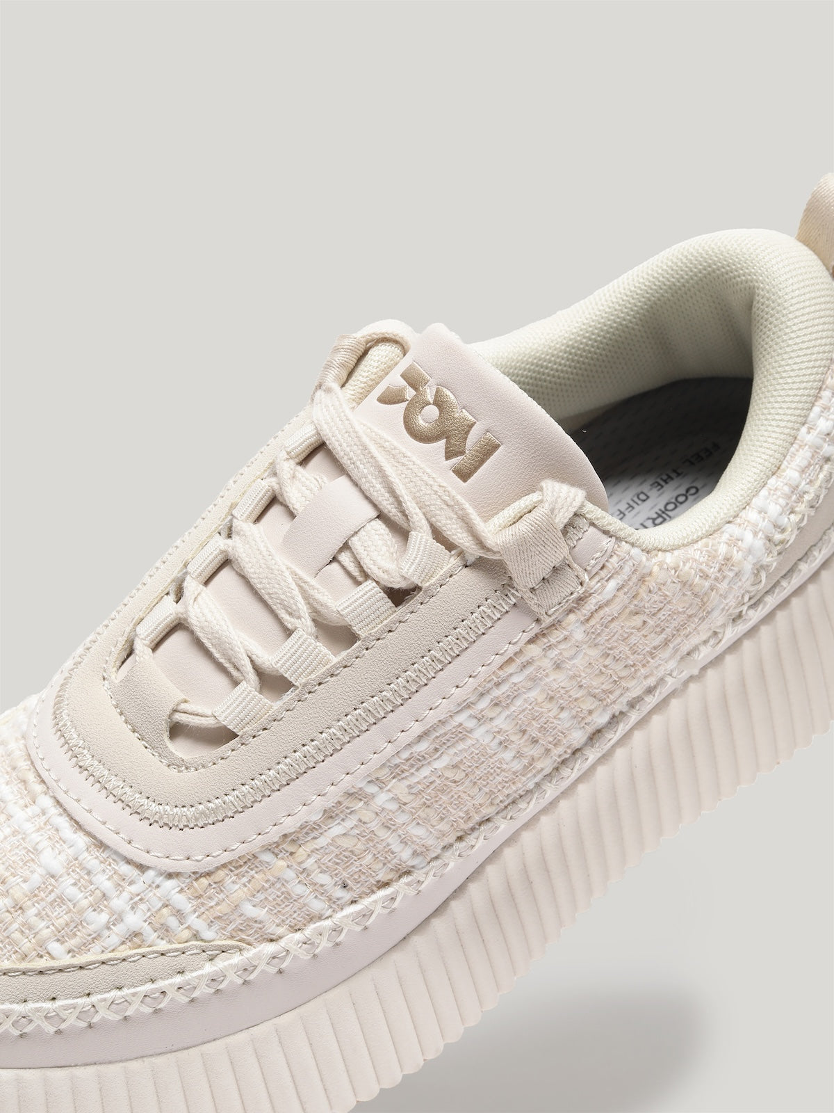 JW056 - Women's Lace Up Shoes Cream
